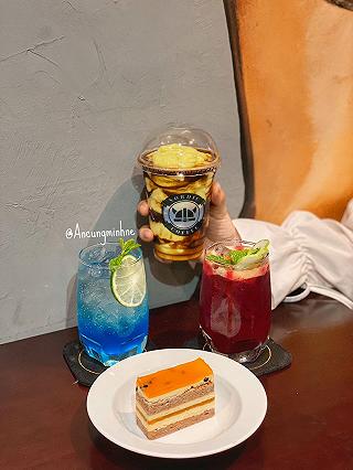 CHIẾC CAFÉ XỊN XÒ HOẠT ĐỘNG 24/24 TỤ TẬP MÙA NOEL - ảnh 3 chiếc café xion xò hoaot doông 24/24 tuo taôp mùa noel - anh 3