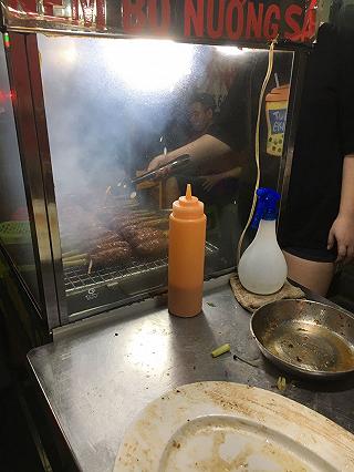 Nem bò nướng sả ngon nhức nách Sài Gòn - ảnh 3 nem bo nuong sa ngon nhuc nach sai gon - anh 3
