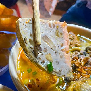 Xì xụp bát bún riêu gánh cô Yến nóng hổi đậm đà - ảnh 5 xi xup bat bun rieu ganh co yen nong hoi dam da - anh 5