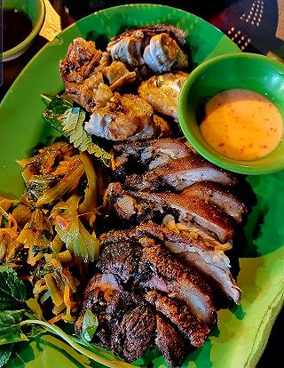 NHẤM NHÁP BIA CÙNG BẠN BÈ - ảnh 2 nham nhap bia cung ban be - anh 2