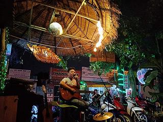 Căn Nhà Gỗ Cafe - Cafe Live Acoustic 509 Nguyễn Văn Quá, P. Đông ...