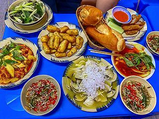 Quán ốc luộc có nước chấm đê mê - ảnh 1 quan oc luoc co nuoc cham de me - anh 1