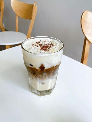 Cafe bánh tiệm nhỏ màu xanh - ảnh 1 cafe banh tiem nho mau xanh - anh 1