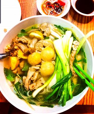 PHỞ GÀ NGON QUÁ XÁ - ảnh 1 pho ga ngon qua xa - anh 1