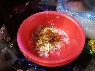 Bánh tráng trộn hồ con rùa - ảnh 1 banh trang tron ho con rua - anh 1