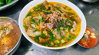 Phở Nấu Vang Lạ Miệng mà Ngon - ảnh 2 pho nau vang la mieng ma ngon - anh 2