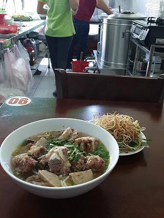 bún bò Huế o Xíu - ảnh 2 bun bo hue o xiu - anh 2