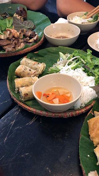 Tiệm bún đậu với kiến trúc lạ mắt - ảnh 2 tiem bun dau voi kien truc la mat - anh 2