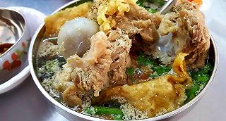 BÚN MÌ VÀNG ĐẦY ẮP ,NÓNG HỔI - ảnh 1 bun mi vang day ap ,nong hoi - anh 1