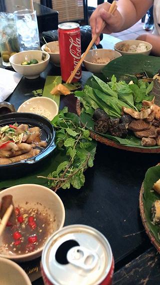 Tiệm bún đậu với kiến trúc lạ mắt - ảnh 3 tiem bun dau voi kien truc la mat - anh 3