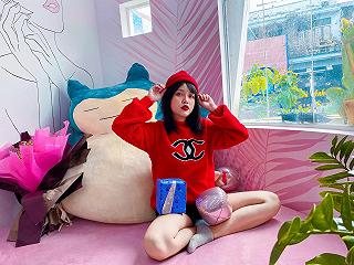 🎄🎄🎄🎄 Đổi màu Noel độc lạ , sao không thử chụp với cây thông màu hồng ? 🎄🎄🎄🎄 - ảnh 6 🎄🎄🎄🎄 doi mau noel doc la , sao khong thu chup voi cay thong mau hong ? 🎄🎄🎄🎄 - anh 6