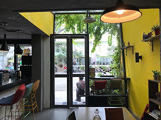 Quán cafe không gian vintage giữa lòng Sài Gòn - ảnh 1 quan cafe khong gian vintage giua long sai gon - anh 1
