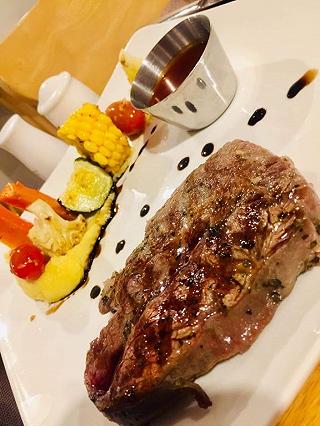 ĐI ĂN STEAK CHO ĐỜI THÊM TƯƠI VUI :)) - ảnh 2 di an steak cho doi them tuoi vui :)) - anh 2