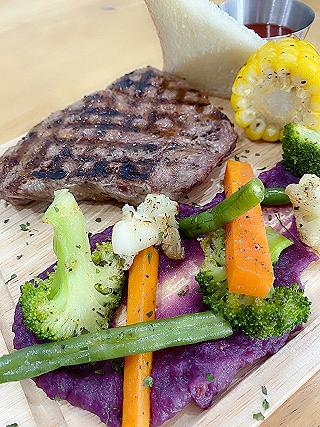 ĐI ĂN STEAK CHO ĐỜI THÊM TƯƠI VUI :)) - ảnh 3 di an steak cho doi them tuoi vui :)) - anh 3