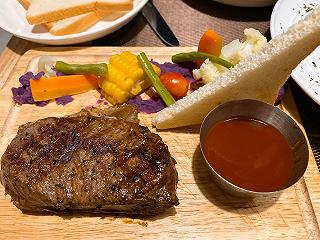 ĐI ĂN STEAK CHO ĐỜI THÊM TƯƠI VUI :)) - ảnh 1 di an steak cho doi them tuoi vui :)) - anh 1