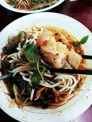 bún bò O Huế - ảnh 1 bun bo o hue - anh 1