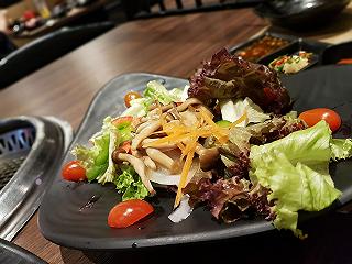 Nhà hàng lẩu buffet đa dạng đồ ăn nên thử - ảnh 3 nha hang lau buffet da dang do an nen thu - anh 3