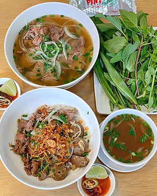 PHỞ TRỘN VỚI BÒ VIÊN GÂN VÀ BẮP BÒ HOA CỰC ĐỈNH - ảnh 3 pho tron voi bo vien gan va bap bo hoa cuc dinh - anh 3