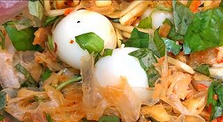 Bánh Tráng Trộn - 2 ông bà già bán - ảnh 3 banh trang tron - 2 ong ba gia ban - anh 3
