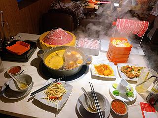 Ăn no say tới Hotpot Takashiyama Q1 - ảnh 3 an no say toi hotpot takashiyama q1 - anh 3