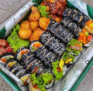 Thèm ăn món Hàn mà hổng có thời gian ra ngoài thế là cả nhóm order về ăn, hông ngờ ngon và bắt mắt, thật sự mlem lắm mấy bạn. - ảnh 2 them an mon han ma hong co thoi gian ra ngoai the la ca nhom order ve an, hong ngo ngon va bat mat, that su mlem lam may ban. - anh 2