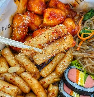 Thèm ăn món Hàn mà hổng có thời gian ra ngoài thế là cả nhóm order về ăn, hông ngờ ngon và bắt mắt, thật sự mlem lắm mấy bạn. - ảnh 5 them an mon han ma hong co thoi gian ra ngoai the la ca nhom order ve an, hong ngo ngon va bat mat, that su mlem lam may ban. - anh 5