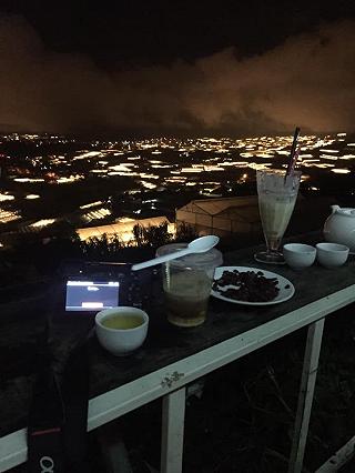 Thung Lũng Đèn Coffee - Thỏa sức ngắm Đà Lạt về đêm - ảnh 1 thung lung den coffee - thoa suc ngam da lat ve dem - anh 1