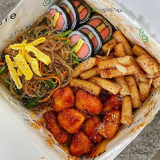 Thèm ăn món Hàn mà hổng có thời gian ra ngoài thế là cả nhóm order về ăn, hông ngờ ngon và bắt mắt, thật sự mlem lắm mấy bạn. - ảnh 3 them an mon han ma hong co thoi gian ra ngoai the la ca nhom order ve an, hong ngo ngon va bat mat, that su mlem lam may ban. - anh 3