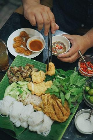 Hàng Bún Đậu Mắm Tôm Nào Ngon Nhất Sài Gòn? - ảnh 1 hang bun dau mam tom nao ngon nhat sai gon? - anh 1