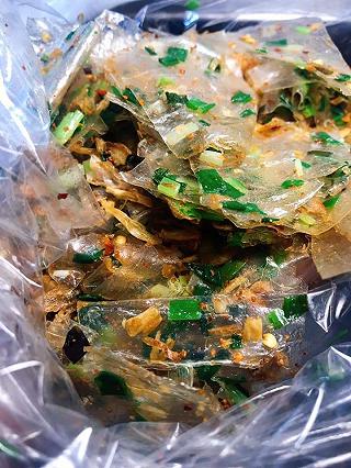 bánh tráng mỡ hành thau nè bà con ưi - ảnh 2 banh trang mo hanh thau ne ba con ui - anh 2