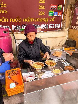 Cháo sườn Phùng Hưng ngập topping 35k - ảnh 2 chao suon phung hung ngap topping 35k - anh 2