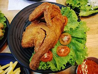 Gà chiên ở đây ngon lắm nè!!! - ảnh 2 ga chien o day ngon lam ne!!! - anh 2