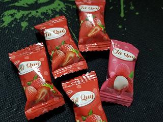 KẸO TỨ QUÝ TUỔI THƠ CỦA BAO BẠN TRẺ NÈ 😆 - ảnh 3 keo tu quy tuoi tho cua bao ban tre ne 😆 - anh 3