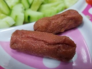 XÚC XÍCH ĐỎ CHỨNG TỎ RẤT NGON😆😆😆 - ảnh 1 xuc xich do chung to rat ngon😆😆😆 - anh 1