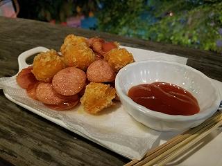 TÔM VIÊN XÚC XÍCH CHIÊN NGON XỈU - ảnh 2 tom vien xuc xich chien ngon xiu - anh 2