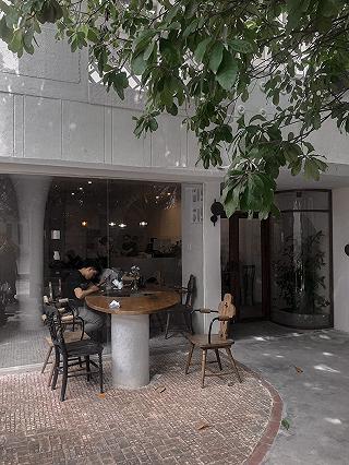 Sài Gòn lại xuất hiện thêm 1 quán cafe đẹp để cho mọi người sống ảo nè :)) - ảnh 3 sai gon lai xuat hien them 1 quan cafe dep de cho moi nguoi song ao ne :)) - anh 3