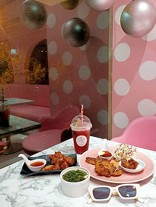 BEAU TEA - TIỆM TRÀ MÀU HỒNG DÀNH CHO BÁNH BÈOOO - ảnh 3 beau tea - tiem tra mau hong danh cho banh beooo - anh 3