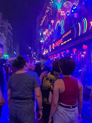 ĐI BÙI VIỆN VỚI BẠN LÀ XƯA RỒI - ảnh 5 di bui vien voi ban la xua roi - anh 5