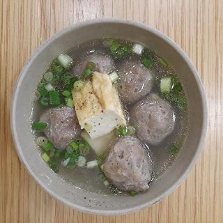 A Lỏ - Bánh Canh Chua Cay & Bún Bò Viên - Nguyễn Tri Phương - ảnh 2 a lo - banh canh chua cay & bun bo vien - nguyen tri phuong - anh 2
