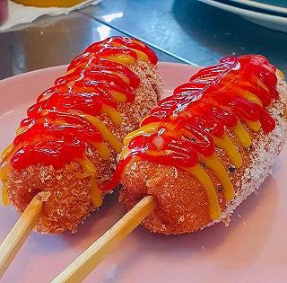 You One Hotdog - Phan Văn Trường - ảnh 1 you one hotdog - phan van truong - anh 1