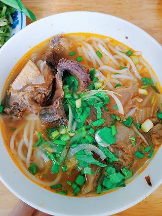 bún bò Huế 25k - ảnh 2 bun bo hue 25k - anh 2