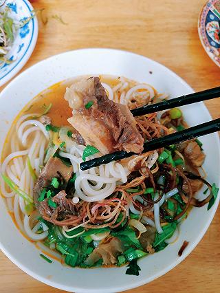 bún bò Huế 25k - ảnh 1 bun bo hue 25k - anh 1