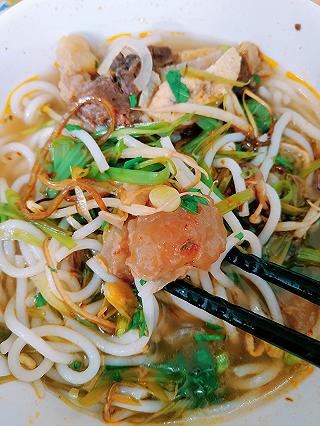 bún bò Huế 25k - ảnh 3 bun bo hue 25k - anh 3