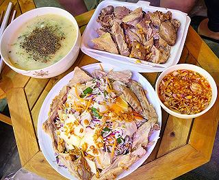 Quán Cháo Gỏi Vịt Ngày Bán Hơn 100🦆-Nhân Viên Chặt Thịt Khỏi cần tập Gym Chuột To Cuồn Cuộn - ảnh 5 quan chao goi vit ngay ban hon 100🦆-nhan vien chat thit khoi can tap gym chuot to cuon cuon - anh 5