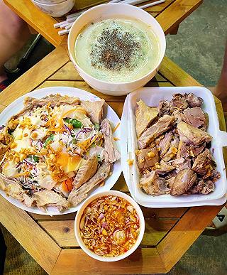 Quán Cháo Gỏi Vịt Ngày Bán Hơn 100🦆-Nhân Viên Chặt Thịt Khỏi cần tập Gym Chuột To Cuồn Cuộn - ảnh 2 quan chao goi vit ngay ban hon 100🦆-nhan vien chat thit khoi can tap gym chuot to cuon cuon - anh 2
