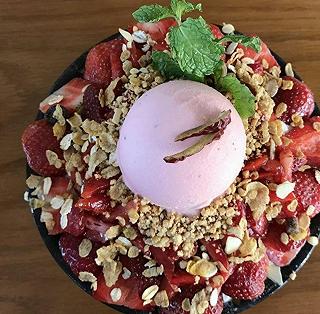 Sài Gòn lạnh quá mình đi ăn Bingsu thôi - ảnh 1 sai gon lanh qua minh di an bingsu thoi - anh 1