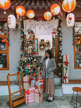 CÓ 1 NHẬT BẢN SIÊU XINH GIỮA CHỐN THÀNH PHỐ TẤP NẬP 🇯🇵 - ảnh 1 có 1 nhaôt bản siêu xinh giữa chốn thành phố tấp naôp 🇯🇵 - anh 1