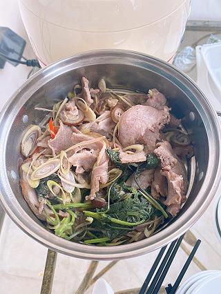 Đây là lần đầu tiên mình đặt chân tới đây , Hà Nôi thật sự rất đẹp trong mắt bọn mình luôn 🤗 - ảnh 3 day la lan dau tien minh dat chan toi day , ha noi that su rat dep trong mat bon minh luon 🤗 - anh 3
