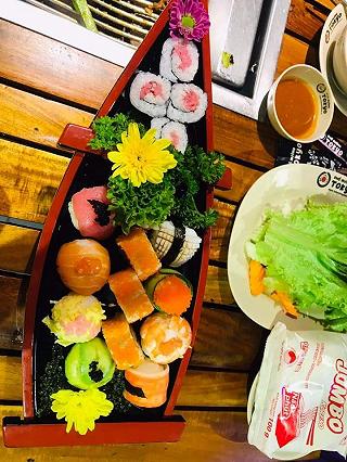LAN QUẾ PHƯỜNG GÌ TẦM NÀY CHỈ CÓ ĂN MỚI LÀ CHÂN ÁI THÔI NHEN 😍🥰 - ảnh 6 lan que phuong gi tam nay chi co an moi la chan ai thoi nhen 😍🥰 - anh 6