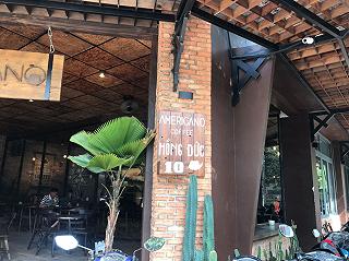 Quán cafe đậm chất cao bồi Mỹ - ảnh 3 quan cafe dam chat cao boi my - anh 3